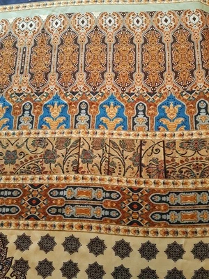 Tissus  des années 60 en satin de polyester imprimé - 340 cm x 150 cm - Photo 1/4