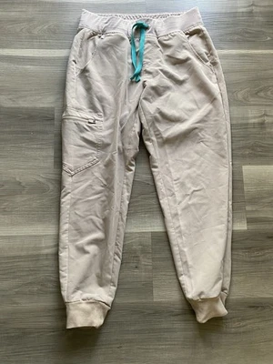 Pantalones Médicos FIGS Jogger Para Mujer Talla Pequeña Beige Bolsillos Médicos Ropa de Trabajo Foto 1 de 4