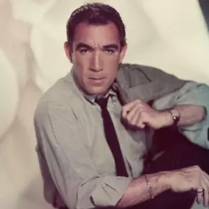 Anthony Quinn 8x10 Picture Simply Stunning Photo Gorgeous Celebrity #2 - Picture 1 of 1