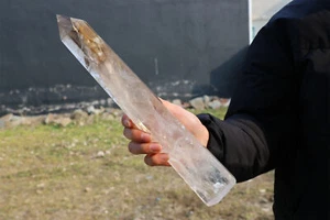 1.42kg Natural Clear quartz Obelisk Quartz Crystal Wand Point Reiki Heal WA554 - Picture 1 of 13