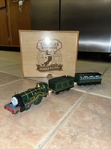 EMILY & EXPRESS COACH Friends Train TRACKMASTER 2006 HIT TOY CO TOYS R US! - Bild 1 von 15