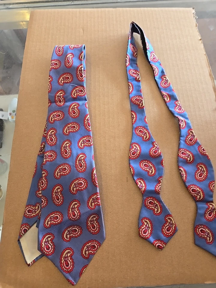 Juego de corbata y pajarita de seda vintage Baltman & Co Fifth Avenue Foto 1 de 3