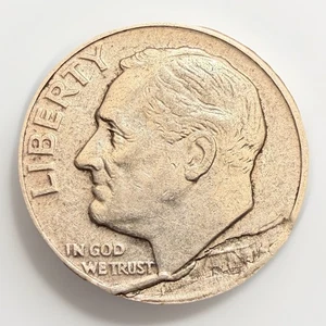 19XX-D kein Datum Roosevelt Groschen Silber 10c Fehlermünze riesige Vorderseite Laminierung 2,4g - Bild 1 von 5