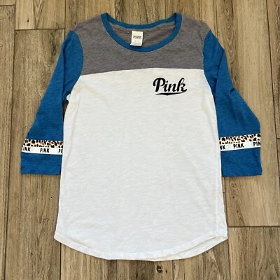 Camisa Victoria’s Secret rosa estampa de leopardo branco/cinza manga 3/4 tamanho M - Imagem 1 de 4