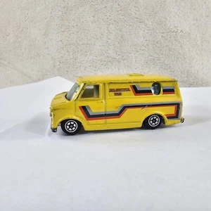 Yatming Yellow Delightful Van No. 899 Thailand  - Picture 1 of 9