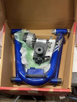 Trek CycleOps Fluid+ Entrenador de Bicicleta de Interior Bicicleta de Montaña Carretera Interior Pelotón Foto 1 de 4