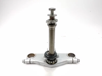 Suzuki GZ250 2009 1999-2010 montaje de abrazadera de vástago de dirección triple árbol inferior Foto 1 de 4