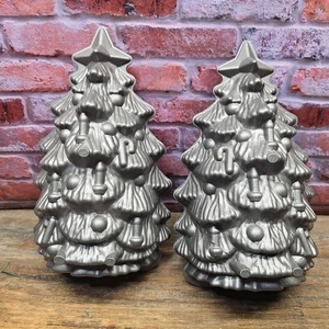 TWO Nordic Ware Cast Aluminum Christmas Tree Baking Cake Bread Pan 2 Halves - Picture 1 of 10