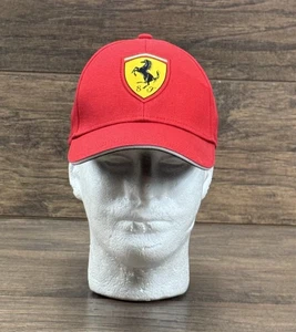 Gorra Ferrari vintage roja correa ajustable producto oficial - Imagen 1 de 9