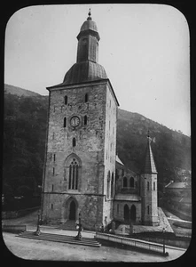 ANTIGUA FOTOGRAFÍA DE DIAPOSITIVA LINTERNA MÁGICA DE LA CATEDRAL BERGEN NORUEGA C1890 - Imagen 1 de 3