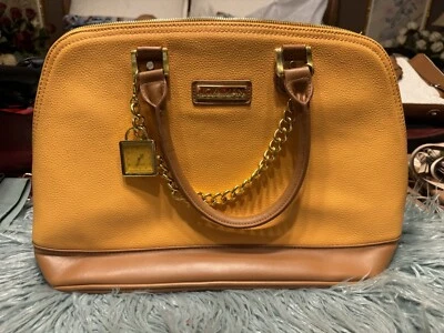 purses and handbags used - Image 1 of 4