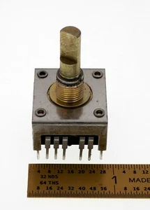 Std Grigsby Inc. 9130 12 Position Rotary Switch/Encoder Binary Output - Picture 1 of 2