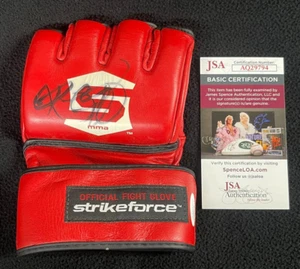 Rowdy Ronda Rousey Signed MMA Glove JSA COA WWE Smackdown UFC TNA Impact Raw - Picture 1 of 4