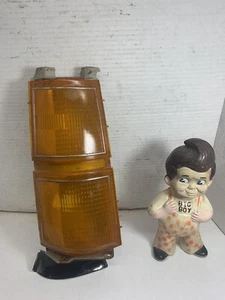 84 85 86 Chrysler DODGE CARAVAN 4174892 turn signal marker light RIGHT side oem - Bild 1 von 17