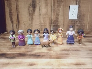 X10 Disney Encanto Madrigal Familie 3" bewegliche Figuren Jakks Pacific Puppen X10 - Bild 1 von 4
