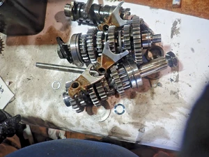 1974 Yamaha RD 350 Transmission Gearbox/Shift Forks/Shift Drum - Picture 1 of 8