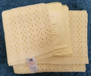 Mothercare yellow Vintage Pram Style Blanket 7418448 Acrylic Cellular 70x90cm - Picture 1 of 6