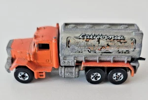 Vintage 1979 Hot Wheels Peterbilt California Construction Tanker Truck - Picture 1 of 5