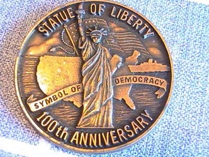 MEDAL STATUE OF LIBERTY SYMBOL OF DEMOCRACY 100TH ANNIVERSARY - Picture 1 of 4