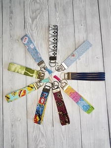 Schlüsselring Armband, einzigartig, handgefertigt, 100 % Baumwolle, Charm, nützlich, süß, Geschenk. - Bild 1 von 10