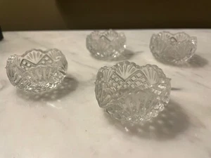 Lot of 4 Round Cut Crystal Glass Salt Cellars - Picture 1 of 4