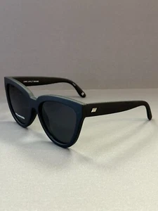 LE SPECS POLARIZED LADIES CAT EYE SUNGLASSES LIAR LAIR 1802485 BLACK RUBBER 57mm - Picture 1 of 10