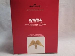 Hallmark Keepsake Ornament Wonder Woman WW84 Princess Diana Returns NIB 2020 - Picture 1 of 5