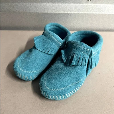 Minnetonka Moccasin Bootie Baby Infant Turquoise Riley Fringe Suede  - Size US 6 - Image 1 of 4