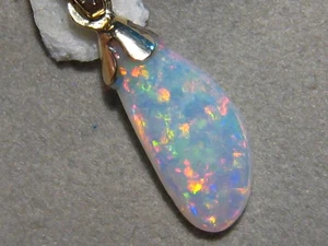 1.6 ct.   Gem Opal Pendant , solid 14 k Yellow Gold , Brightness 5 - Picture 1 of 14
