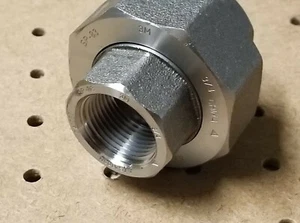 UNIÓN DE ACERO FORJADO AL CARBONO 3/4" NPT ROSCADO CA1082 A105N - Imagen 1 de 4