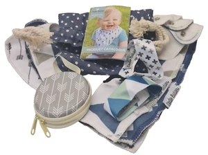 Dodo Babies Baby 4 Bib Set With 2 Dummy Clips Dummy Carry Case Bibs - Picture 1 of 5