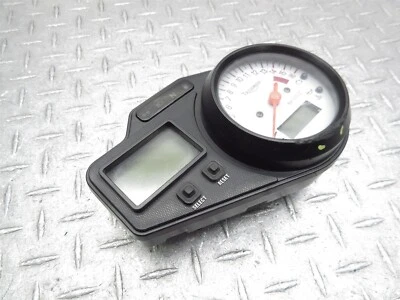 2005 02-06 Triumph Speed Four Speedometer Meter Gauge Instrument FOR PARTS ONLY - Image 1 of 4