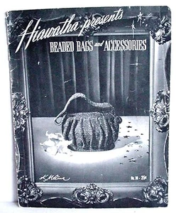 Bolsas y accesorios con cuentas Hiawatha presenta, n.º 30, Copyright 1947 - Imagen 1 de 4