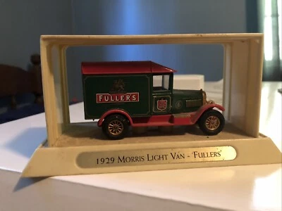 Camión de juguete coleccionable Fuller’s 1929 Morris Light Van Foto 1 de 4