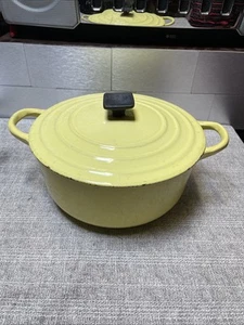 Vintage Le Creuset Dutch Oven "A” Enamaled Cast Iron Elysee Yellow 1 QT France - Picture 1 of 17