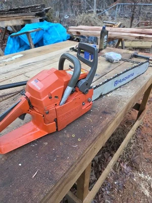 Husqvarna 55 Chainsaw, 20in Bar And Chain Runs Great, Idles, Oils - Image 1 of 4