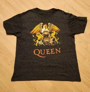 QUEEN CREST OFFICIAL LICENSE T SHIRT SIZE L - Picture 1 of 3