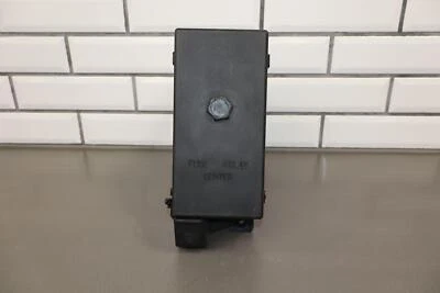 03-04 Hummer H2 caixa de fusíveis sob o capô do motor com fusíveis e relés fabricante de equipamento original - Imagem 1 de 4