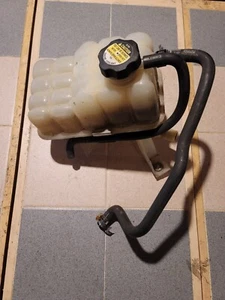 Chevrolet 2002 Avalanche 2500 Coolant Water Tank Reservoir Overflow Bottle - Picture 1 of 8