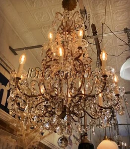 12 LIGHT CHANDELIER NICE SIZE 3ft HIGH X 28" DIAM.  NO PENDANT CRRYSTAL MISSING - Picture 1 of 5