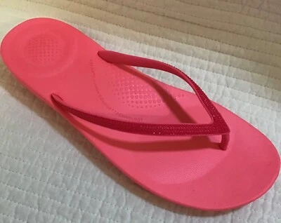FITFLOP NOVO NA CAIXA IQUSHION BRILHO ENFEITADO CHINELOS POP ROSA TAMANHO 9 - Imagem 1 de 4