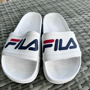 FILA Slider Sandal Classic Logo Slide Womens 11 White Beach Pool Summer - Picture 1 of 9