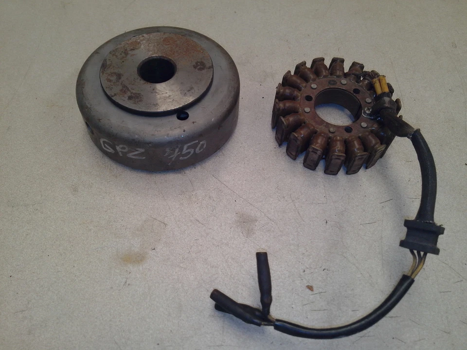 Alternateur / générateur / rotor / stator KAWASAKI 750 GPZ - Photo 1/2