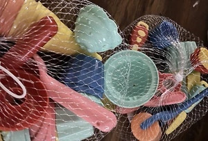 Unopened Play Dishes And Ic Cream Cones Roller Plan And More 2 + - Picture 1 of 3