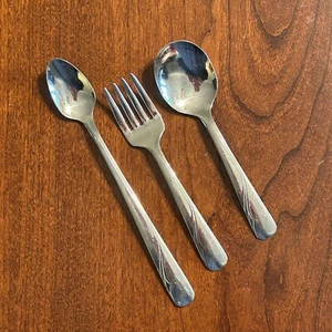 Vtg ONEIDA Ltd "OCEANIC" Stainless INFANT SPOON, BABY SPOON & FORK - 3 Pieces - Picture 1 of 2