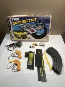 Vintage Tyco Supervettes #T6687 1980’s Slot Car Set teilweise komplett mit Autos LESEN - Bild 1 von 7