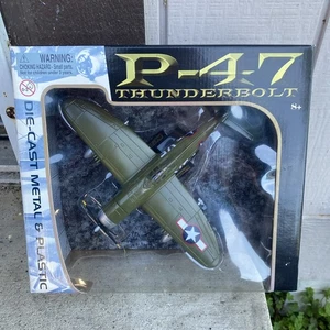 Motor Max P-47 Thunderbolt Die Cast Airplane Scale 1/48 NEW - Picture 1 of 3