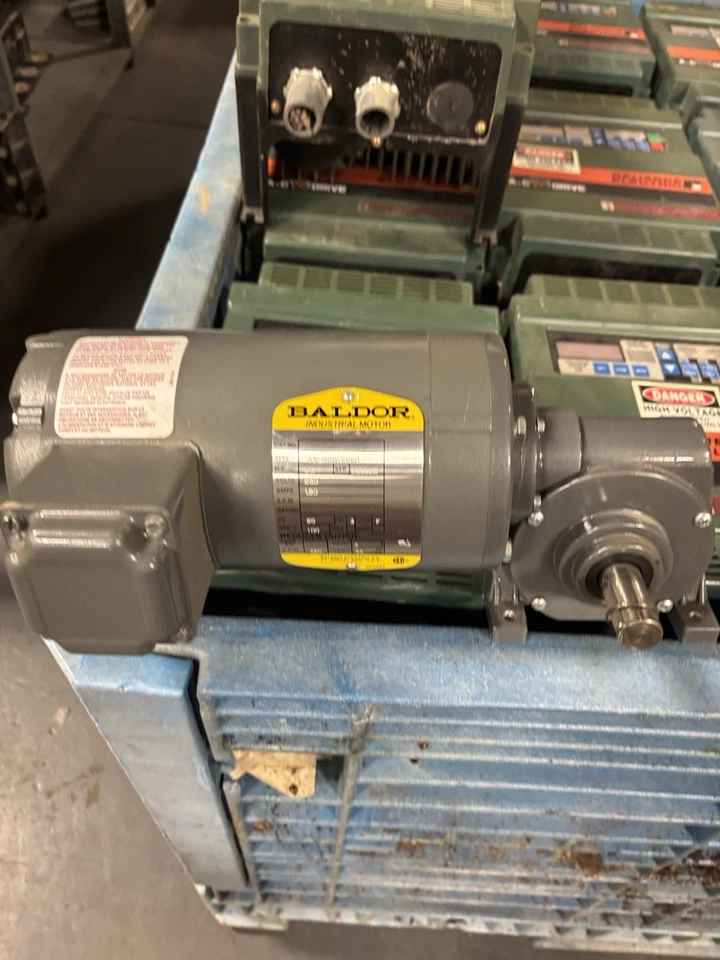 NEW NO BOX BALDOR 33E196W009K1 115V 2.1A - Image 1 of 4