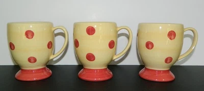 Canecas de pedestal Southern Living Gail Pittman Siena bolinhas - Conjunto de 3 - Imagem 1 de 4