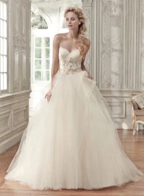 Maggie Sottero, Aracella Sze 6, Tulle wedding dress, Ivory Gold. Store sample !! - Image 1 of 4